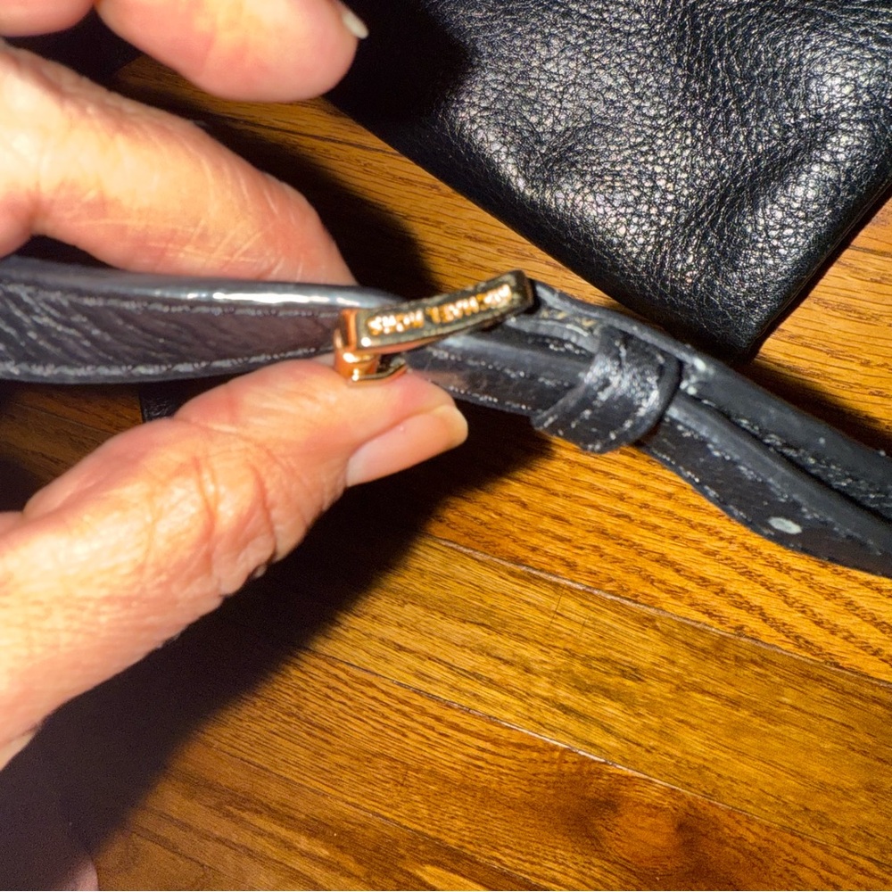 Michael Kors Black Crossbody Bag w/Built in Wallet & Gold Logo & Hardware, UGC - Picture 11 of 16